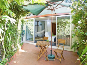 Гостиница Apartment with Private Garden  Atiães